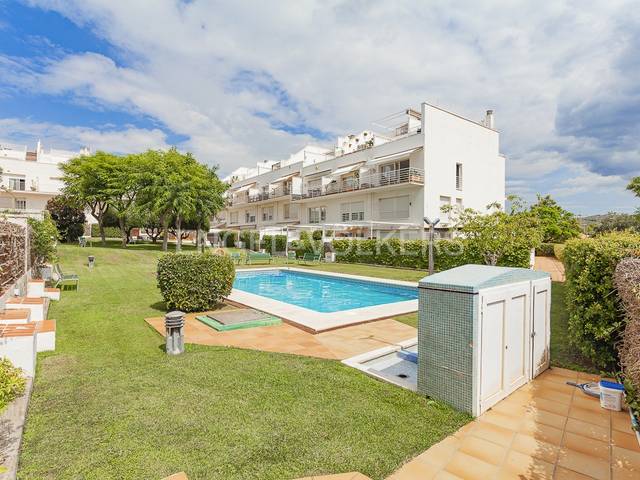 Casa-chalet en Alquiler en Can Pei