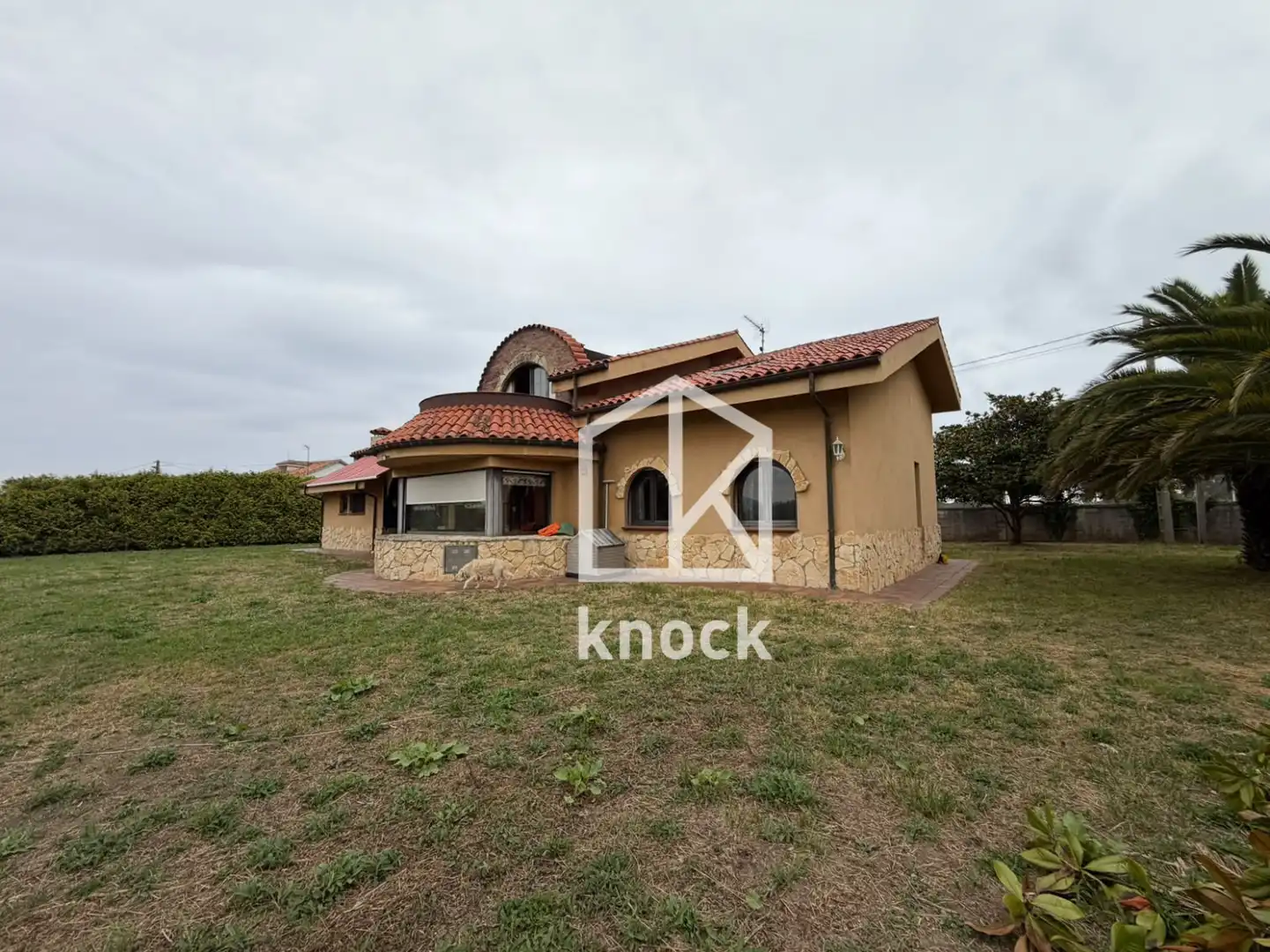 Vista exterior de Casa o xalet en venda en Villaviciosa amb Calefacció, Jardí privat i Parquet