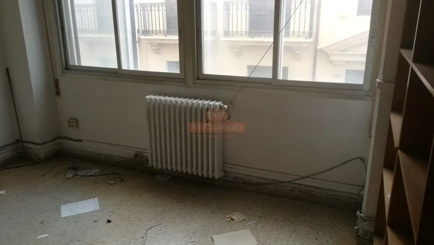 Schlafzimmer von Büro zur Miete in Albacete mit Klimaanlage