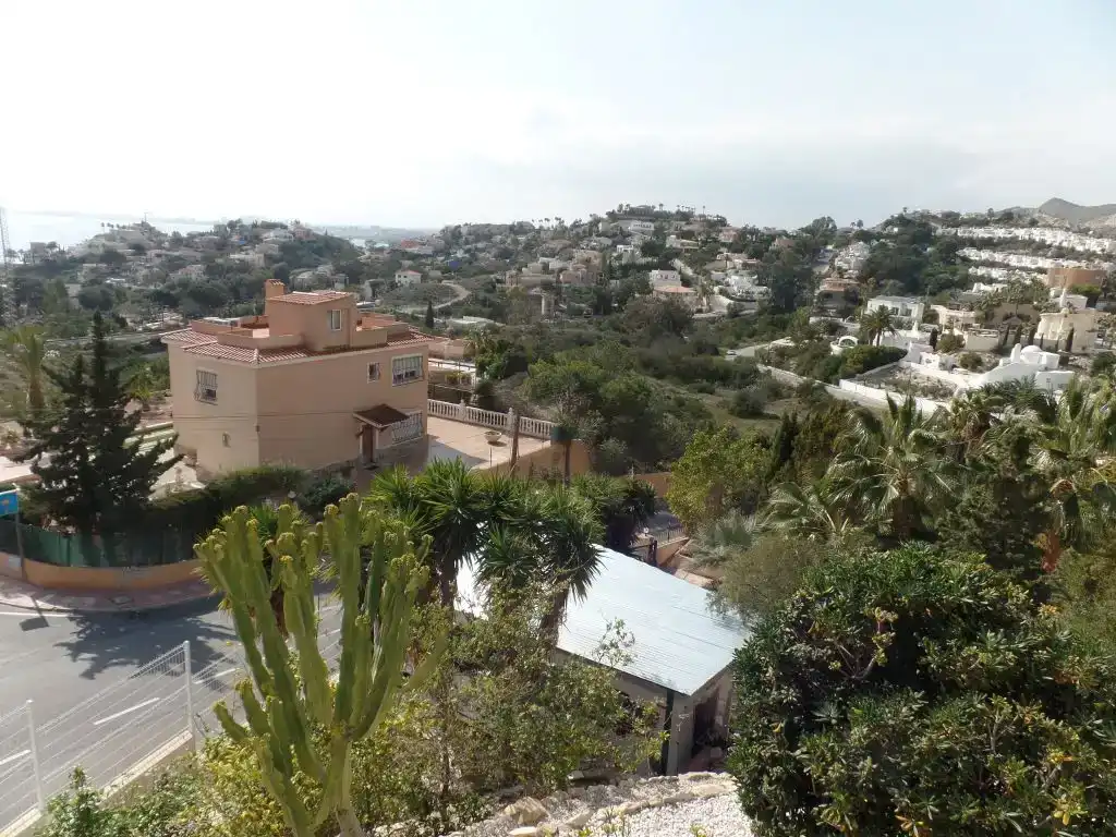 Vista exterior de Pis en venda en El Campello amb Aire condicionat, Jardí privat i Piscina