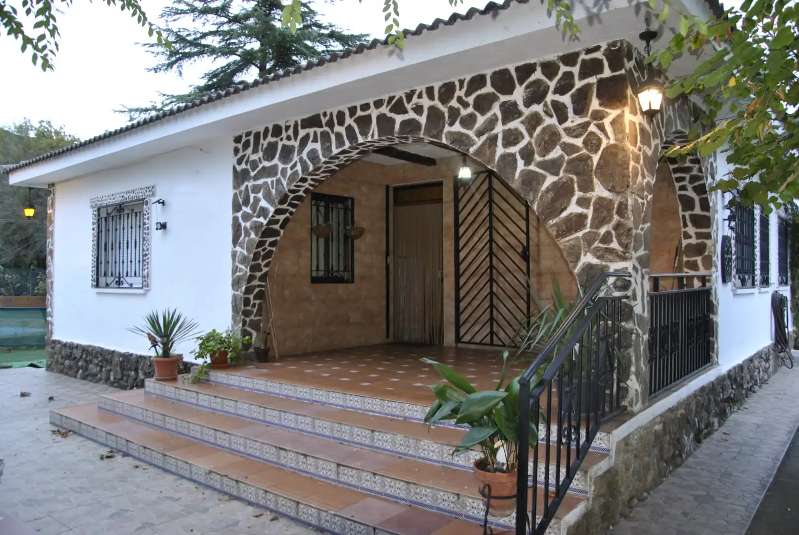 Exterior view of Houses for sale in Casas del Castañar  with Heating, Private garden and Terrace