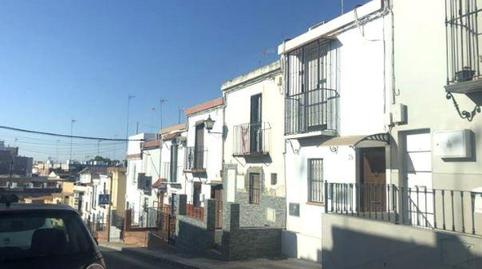 Foto 3 de Casa adosada en venda a Calle Juan Pastor el Barbero, La Paz, Alcalá de Guadaira
