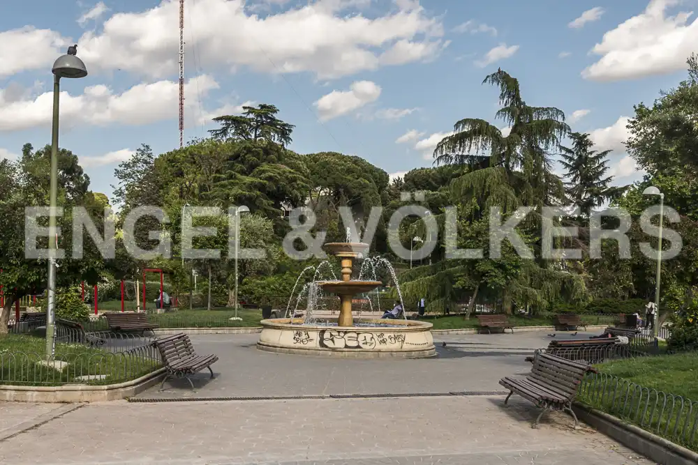Jardín de Piso de alquiler en Madrid con Aire acondicionado, Calefacción y Parquet