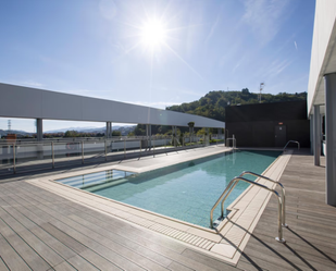 Piscina de Pis en venda en  Barcelona Capital amb Traster, Balcó i Piscina comunitària