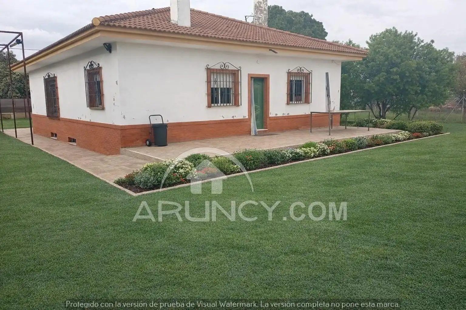 Jardí de Casa o xalet en venda en Alcalá de Guadaira amb Jardí privat, Terrassa i Traster