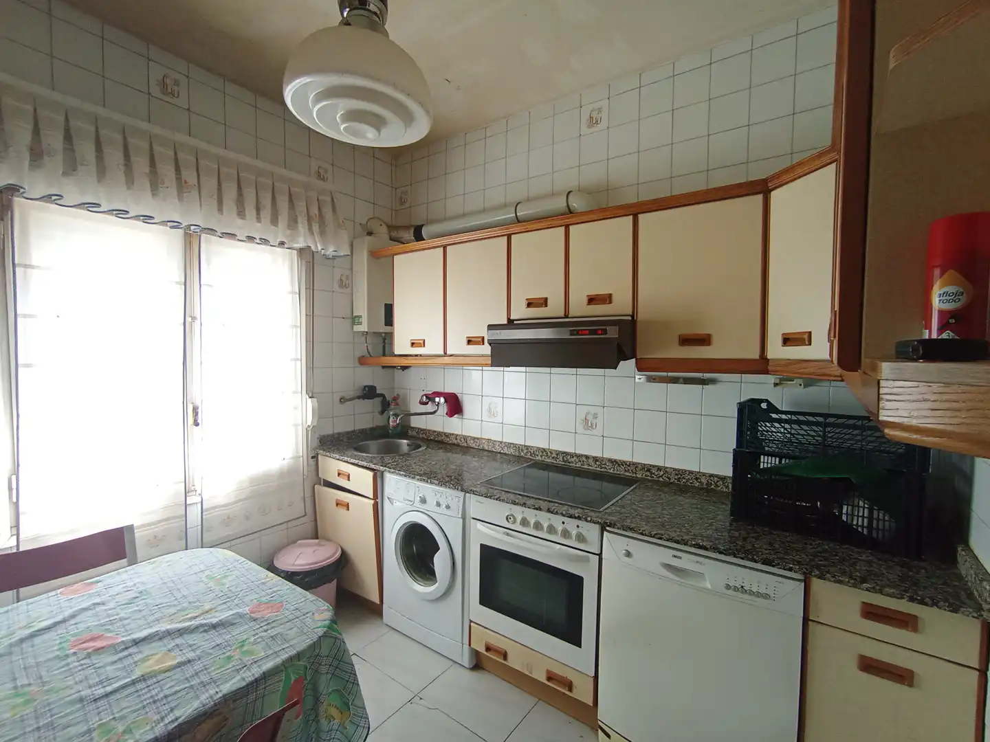 Cocina de Piso en venta en  Logroño con Calefacción, Trastero y Amueblado