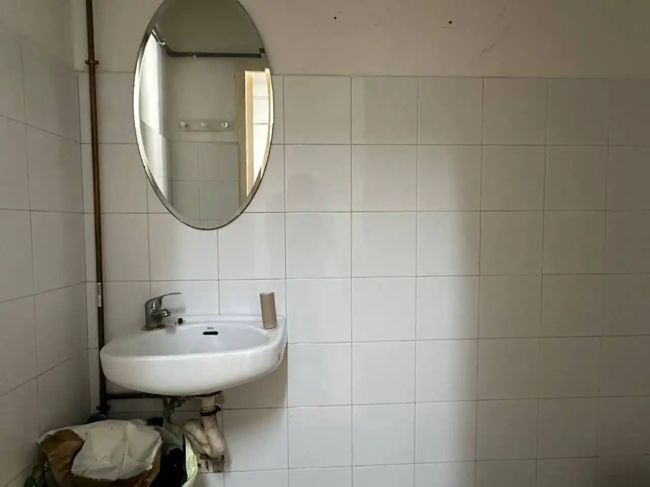 Bathroom of Commercial properties for rent in La Llagosta