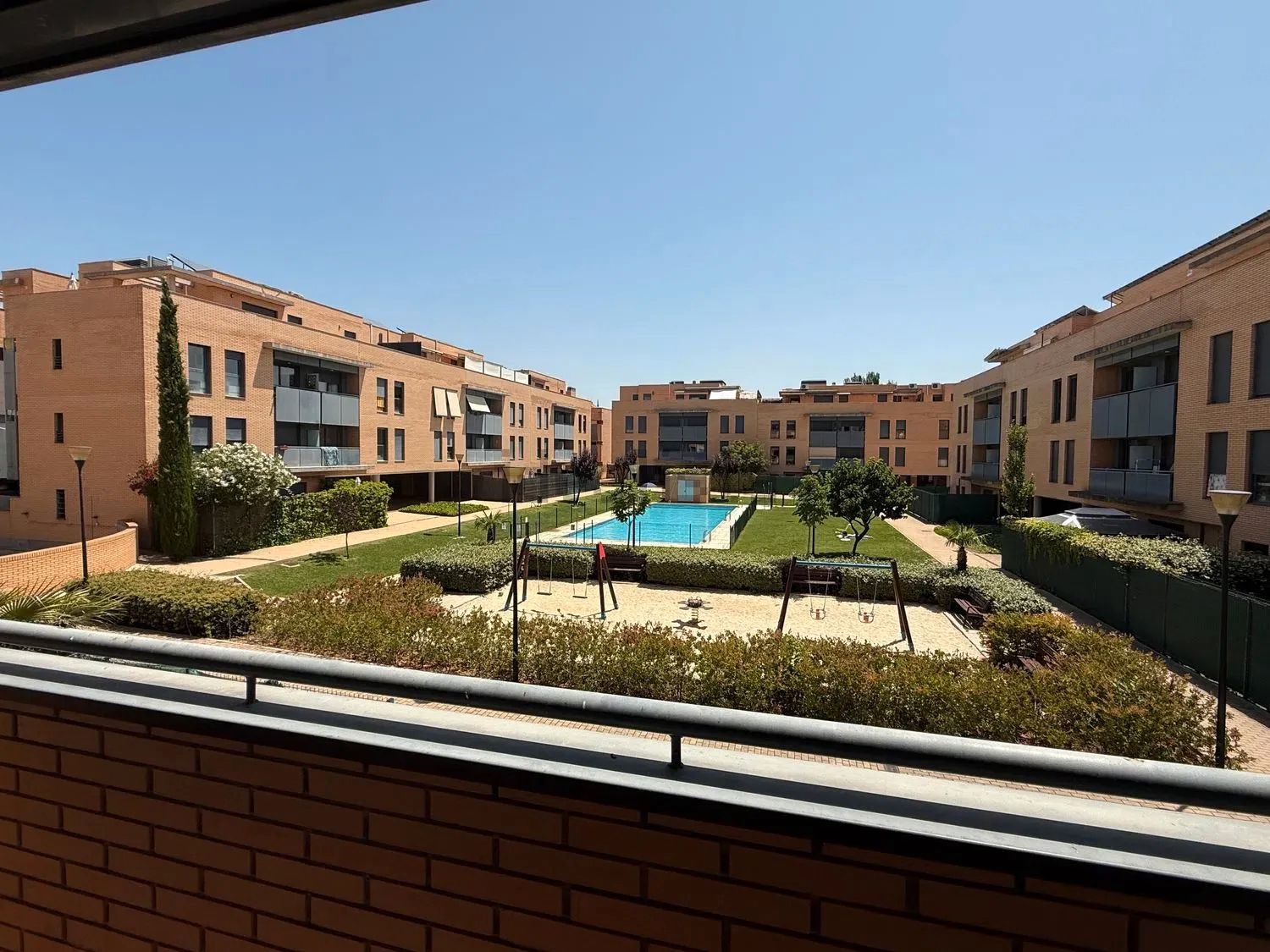 Vista exterior de Pis de lloguer en Las Rozas de Madrid amb Aire condicionat, Calefacció i Parquet