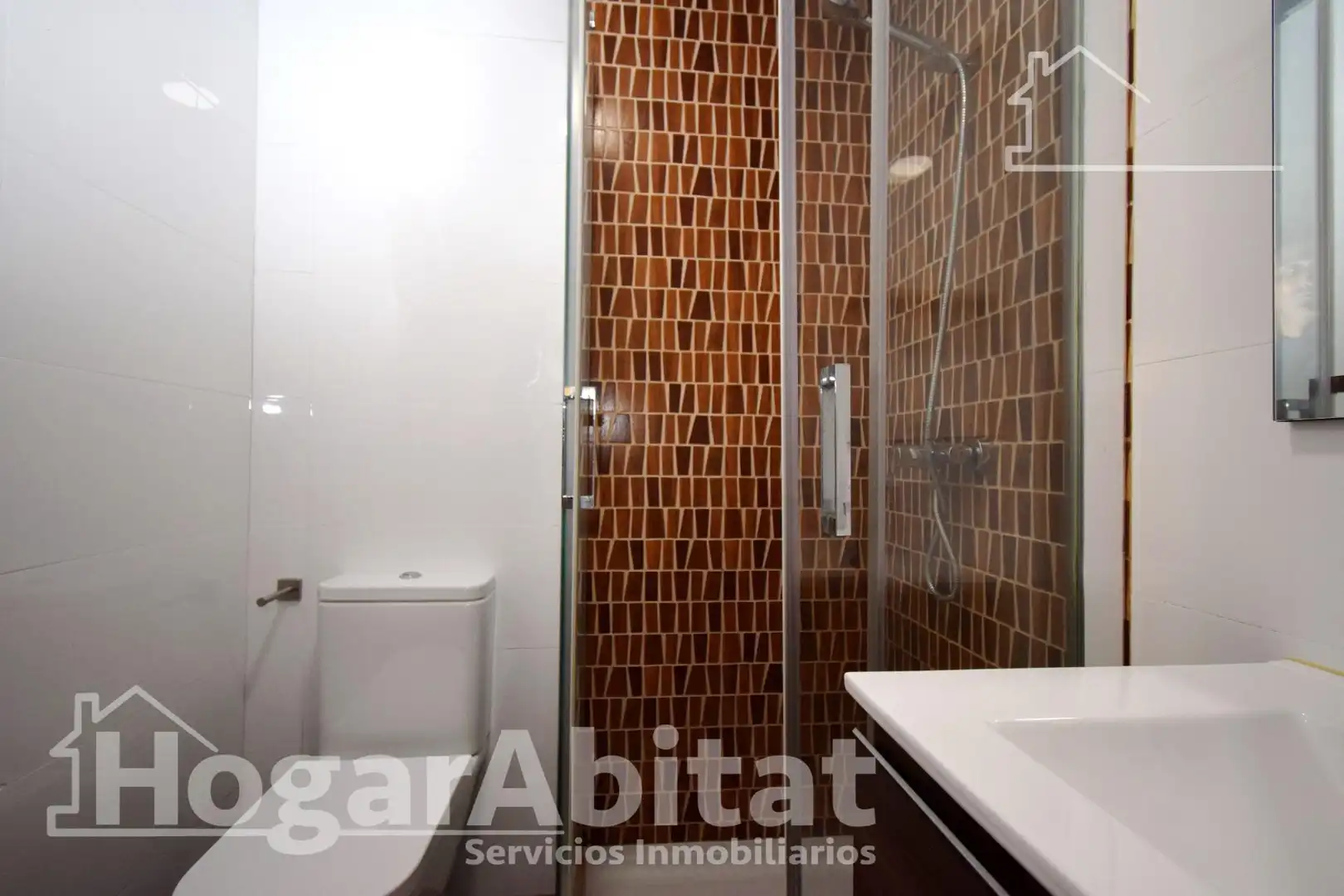 Baño de Piso en venta en Valencia con Aire acondicionado y Calefacción