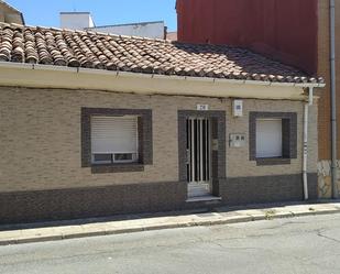 Vista exterior de Casa o xalet en venda en Villaquilambre