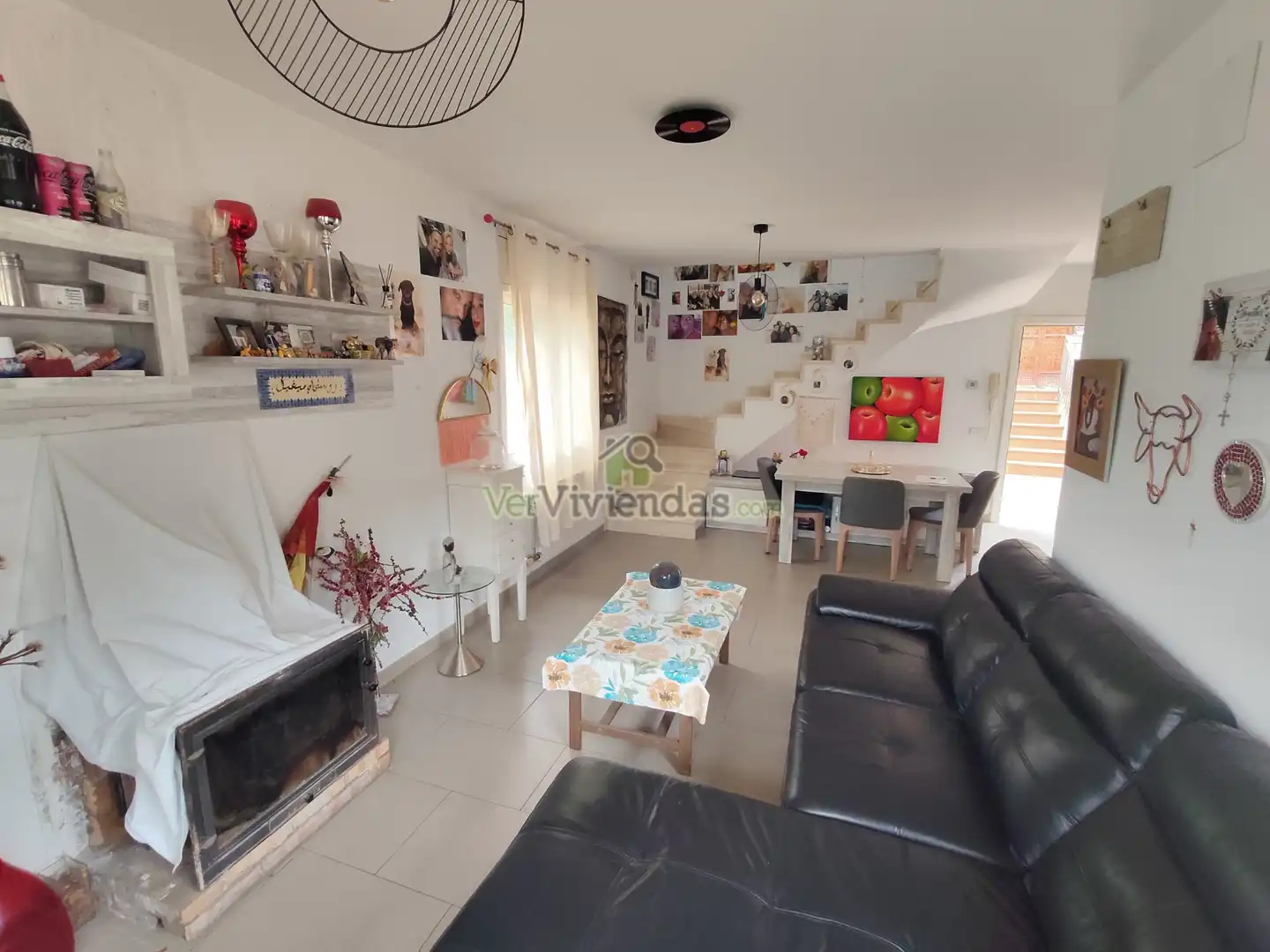 Sala de estar de Casa o chalet en venta en Corbera de Llobregat con Calefacción, Jardín privado y Parquet