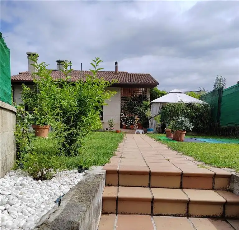 Jardín de Apartamento en venta en Tomiño
