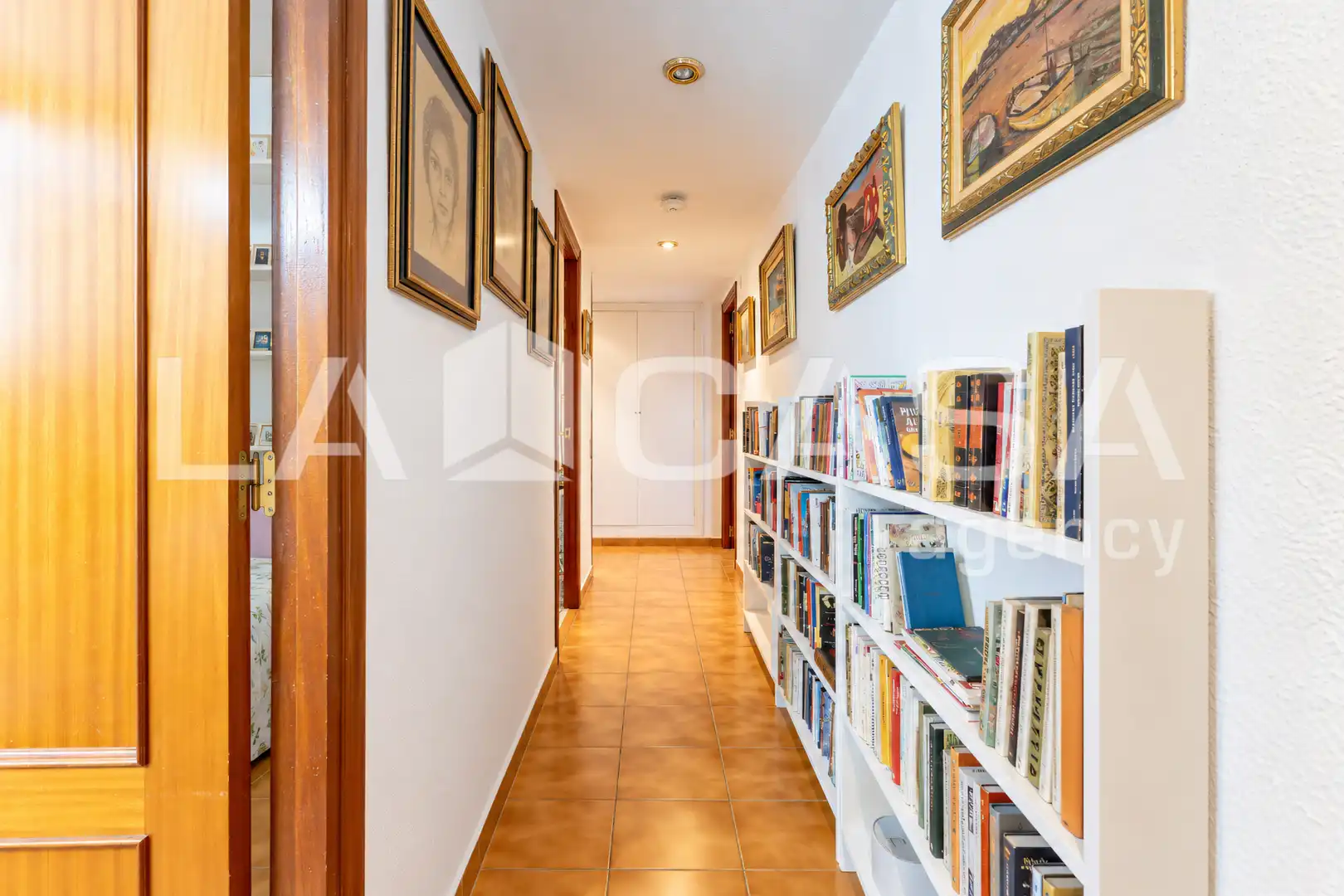 Flat for sale in Valencia  with Balcony