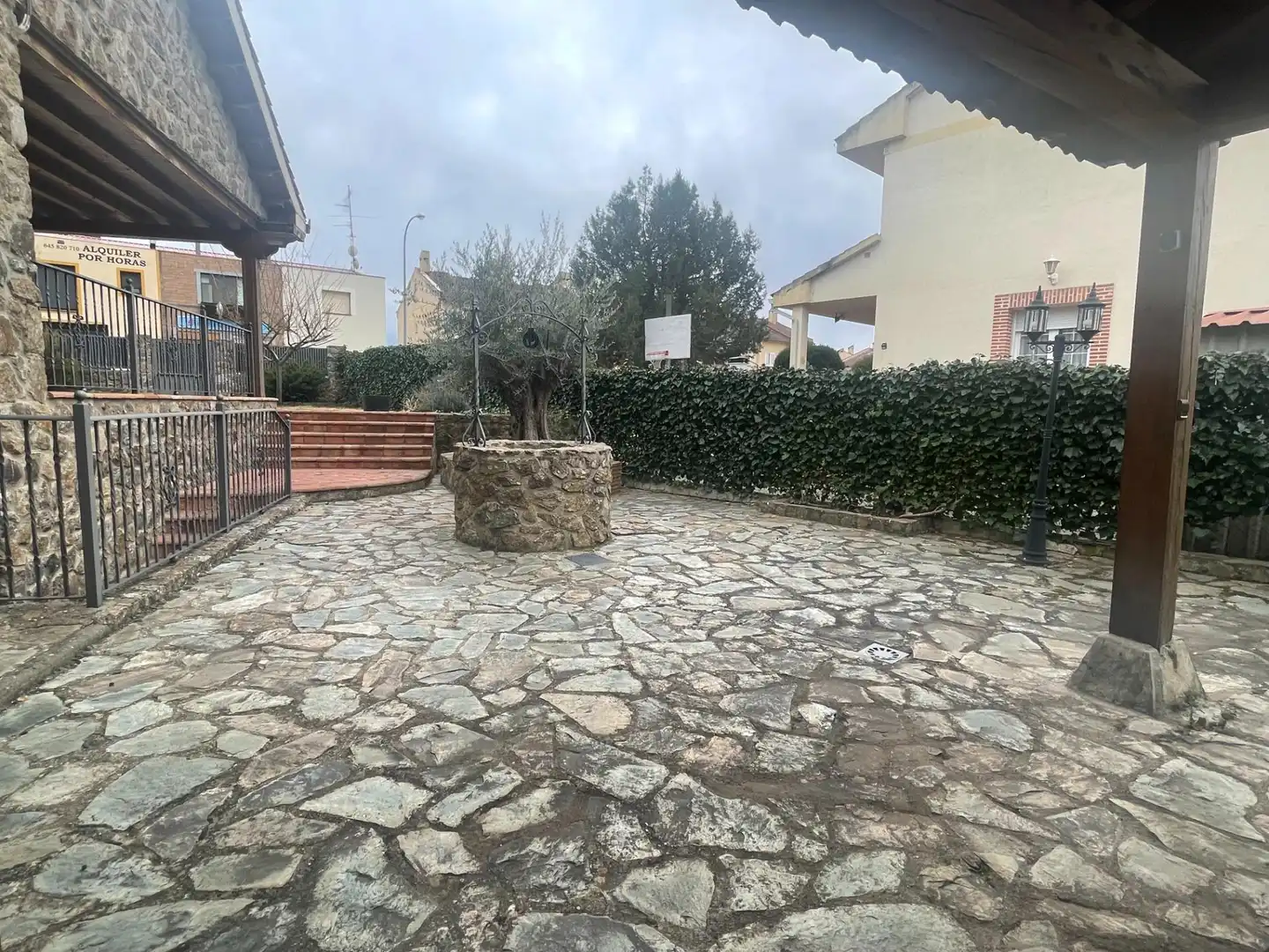 Vista exterior de Casa o chalet en venta en La Lastrilla  con Jardín privado, Terraza y Trastero