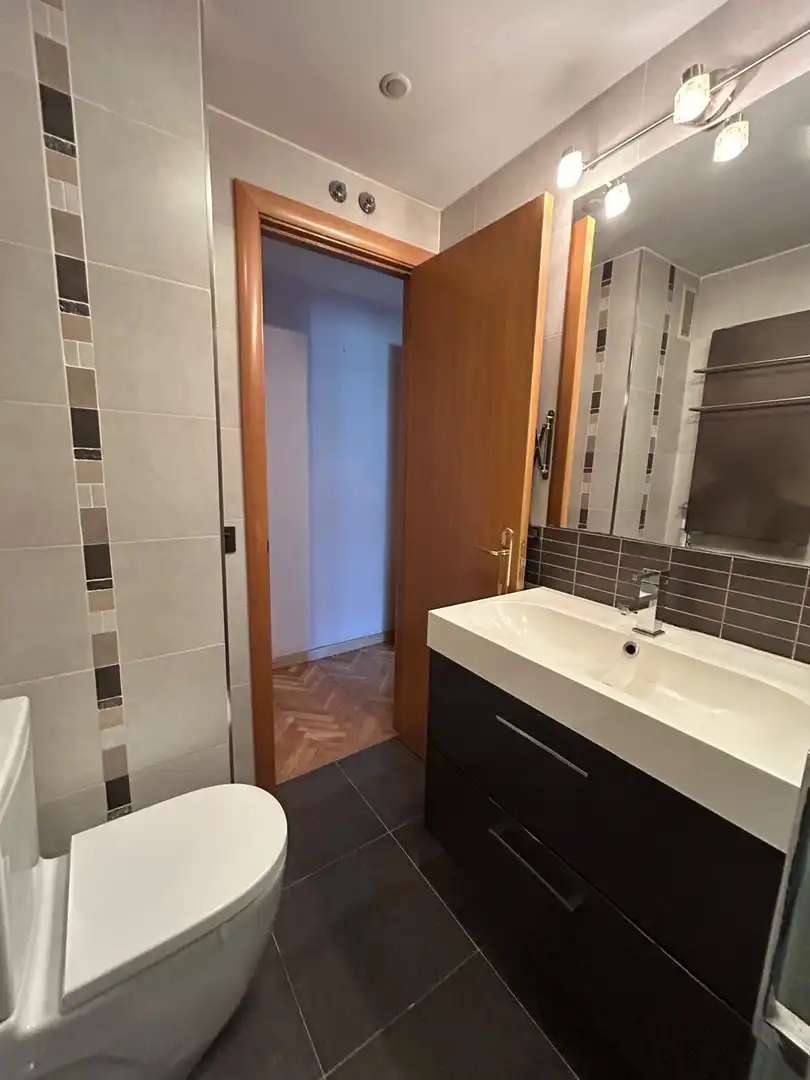 Flat for sale in Avenida FELICIDAD, Los Rosales