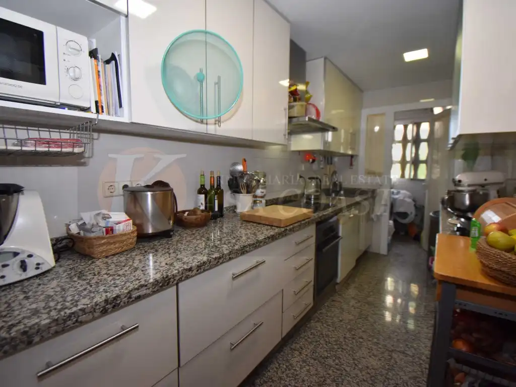 Kitchen of Flat for sale in Fuengirola  with Air Conditioner, Private garden and Terrace
