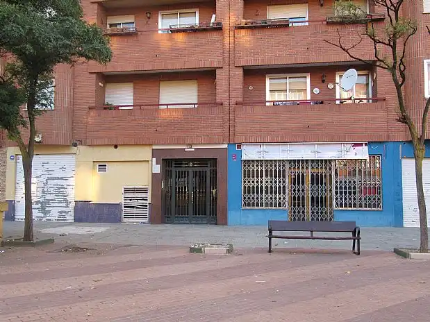 Aparcament amb ascensor en venda a Perez Galdos