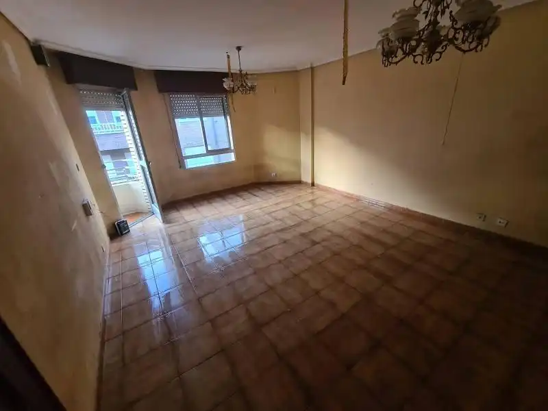 Vista exterior de Piso en venta en Vega de Espinareda con Calefacción, Terraza y Trastero