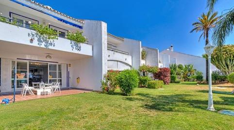 Foto 3 de Casa adosada en venda a Calle Cipreses , 20, Calahonda, Málaga