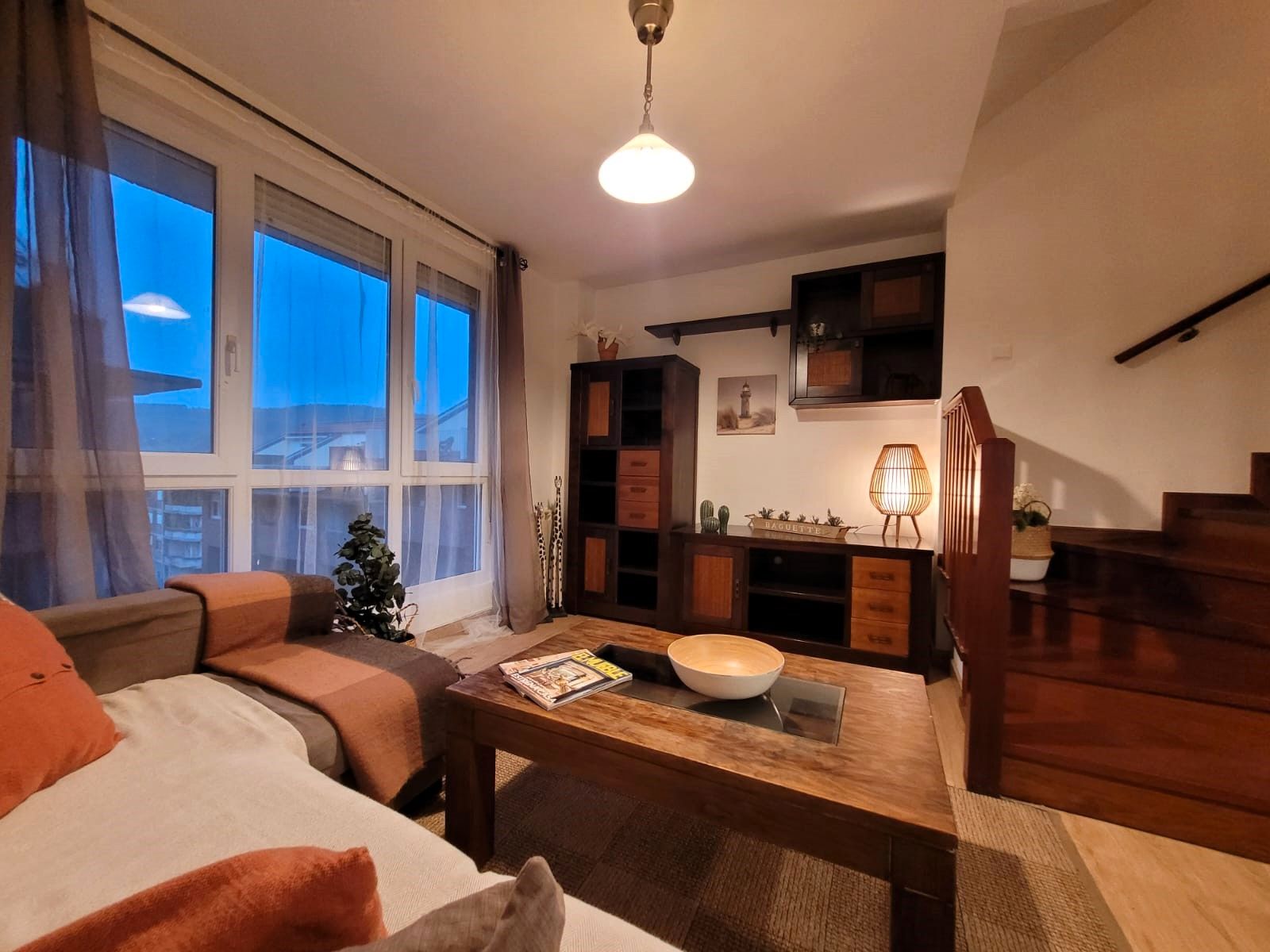 Sala d'estar de Dúplex en venda en Piélagos amb Calefacció, Terrassa i Traster