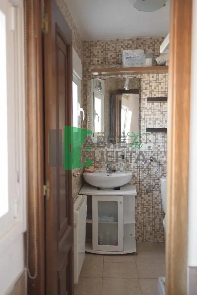 Baño de Casa o chalet en venta en Ourense Capital  con Calefacción, Jardín privado y Amueblado