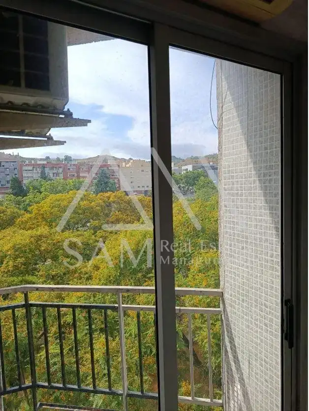 Außenansicht von Wohnung zum Verkauf in Badalona mit Balkon