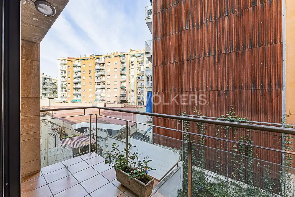 Terrassa de Casa adosada en venda en Barcelona amb Aire condicionat, Calefacció i Jardí privat