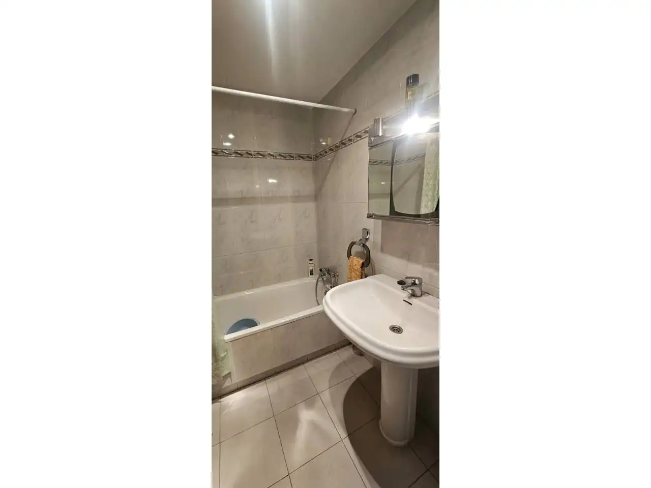 Bany de Apartament en venda en León Capital  amb Calefacció, Parquet i Traster