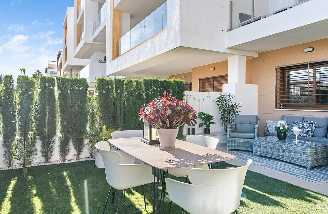 Terrassa de Apartament en venda en Orihuela amb Aire condicionat, Calefacció i Jardí privat