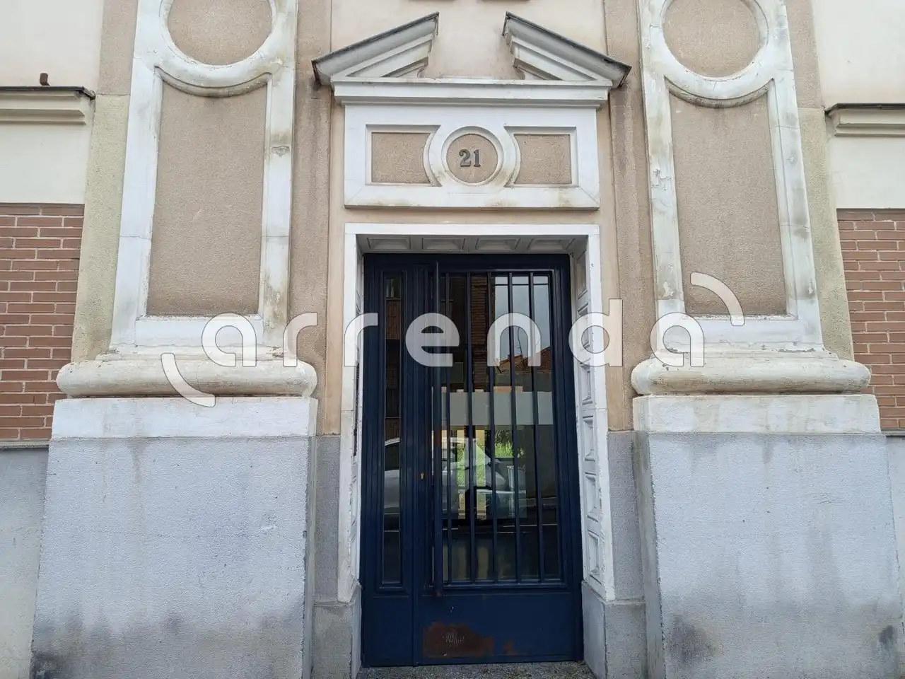 Außenansicht von Garage zum Verkauf in Madrid