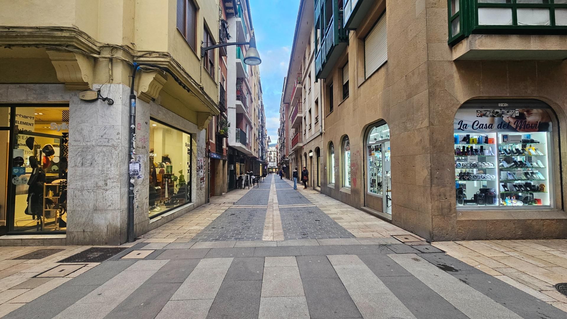 Piso en venta en Calle Goienkalea