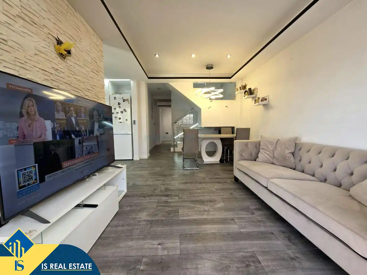 Villa mit Pool zum Verkauf in Nueva Torrevieja - Aguas Nuevas, imagen 2