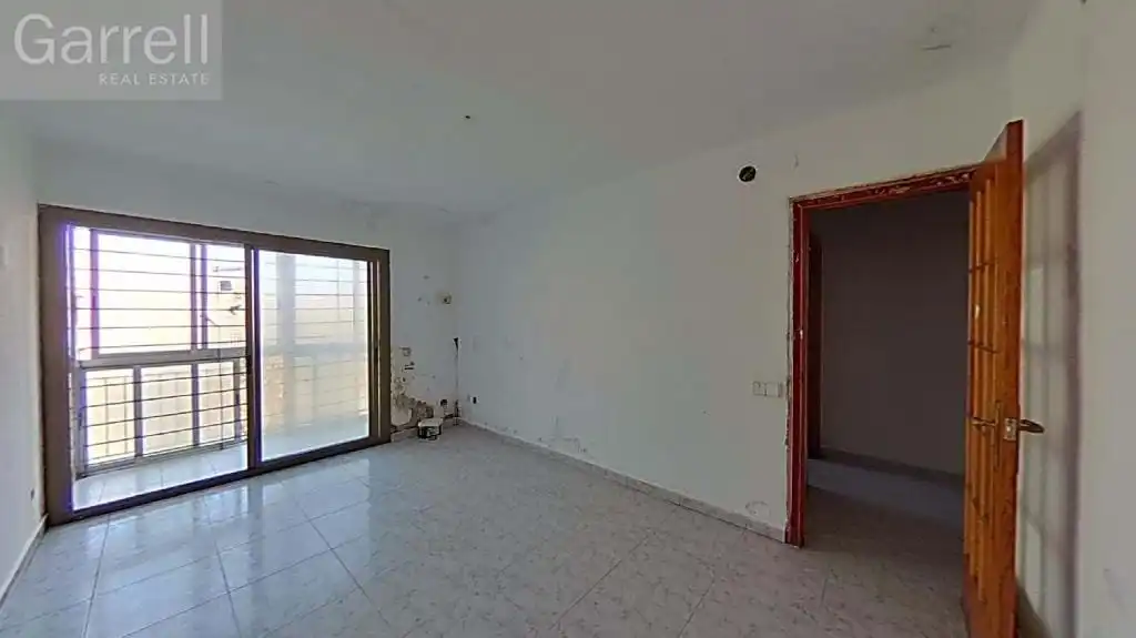 Flat for sale in CL SÈQUIA  Es: Pl: Pt:
 CANOVELLES (BARCELONA), imagen 2