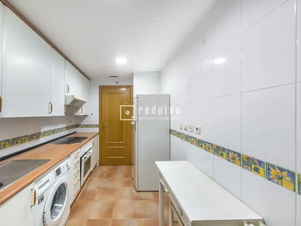 Kitchen of Flat for sale in Madrid  with Heating, Private garden and Parquet flooring