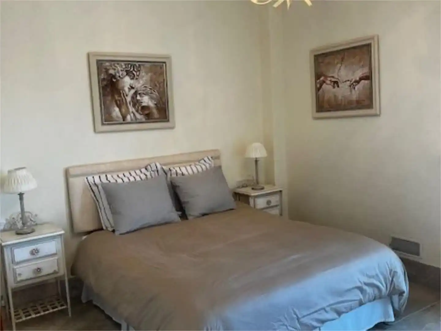 Schlafzimmer von Wohnung zur Miete in Marbella mit Klimaanlage, Privatgarten und Möbliert
