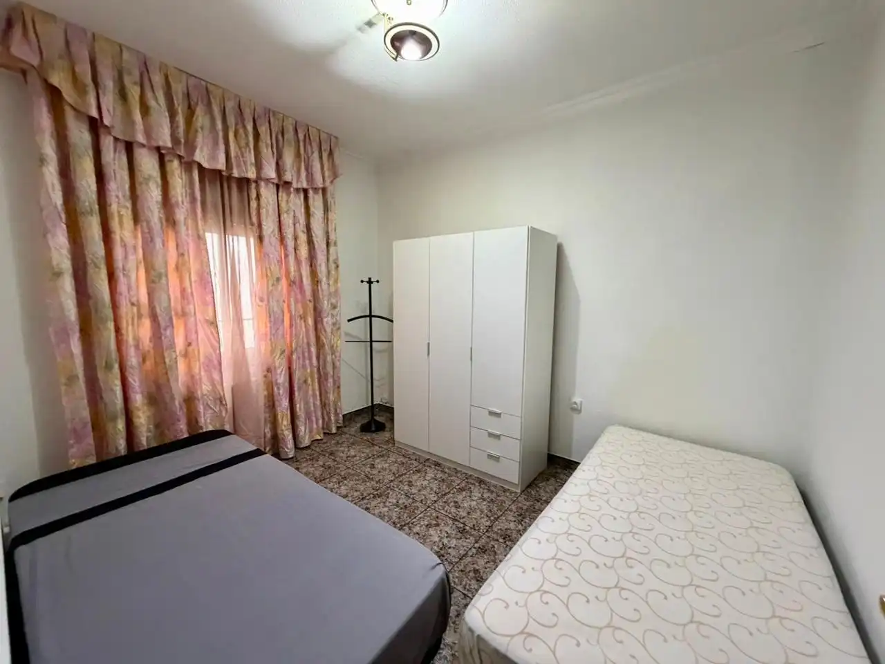 Habitación de Piso en venta en Montcada i Reixac con Aire acondicionado, Calefacción y Amueblado