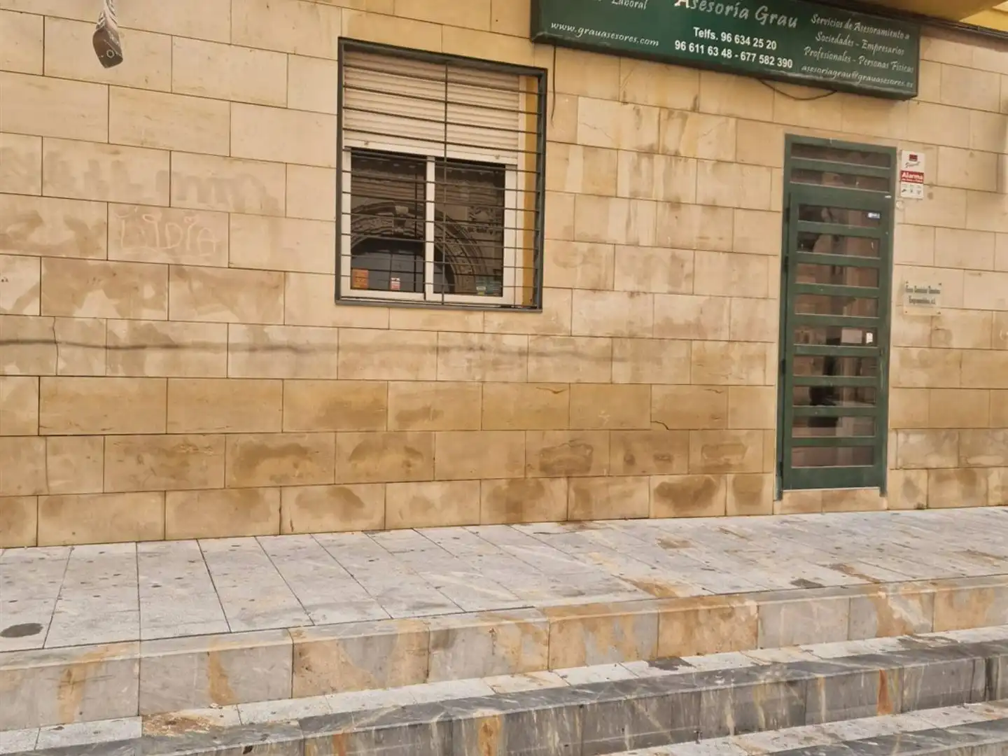 Vista exterior de Local de alquiler en Orihuela con Aire acondicionado