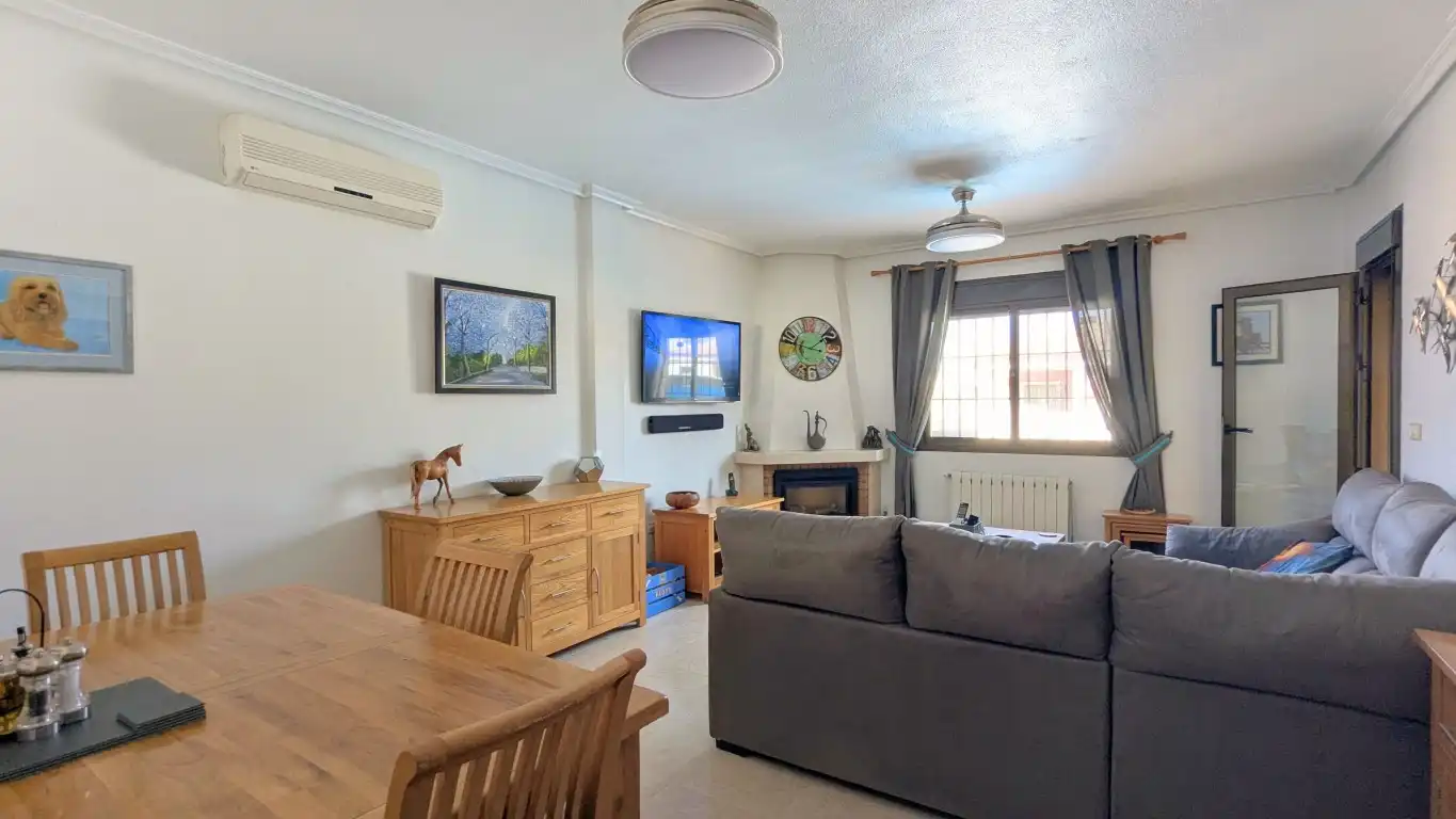 Sala de estar de Casa o chalet en venta en Bigastro con Microondas y Balcón