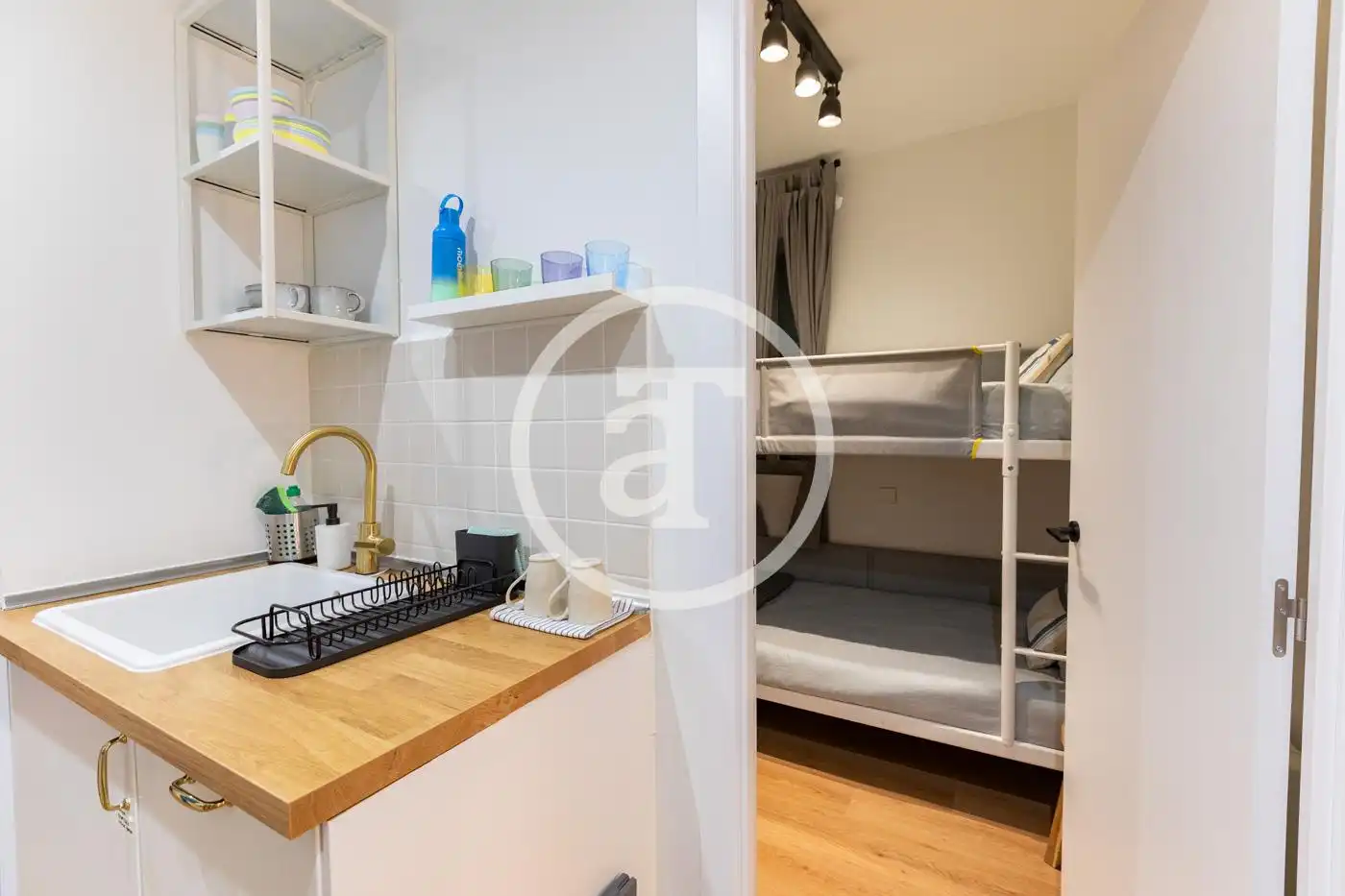 Flat for rent in Calle de Alberto Bosch, Jerónimos