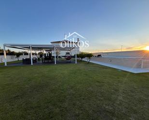 Terrassa de Casa o xalet en venda en Santa Marta de Tormes amb Calefacció, Piscina i Balcó