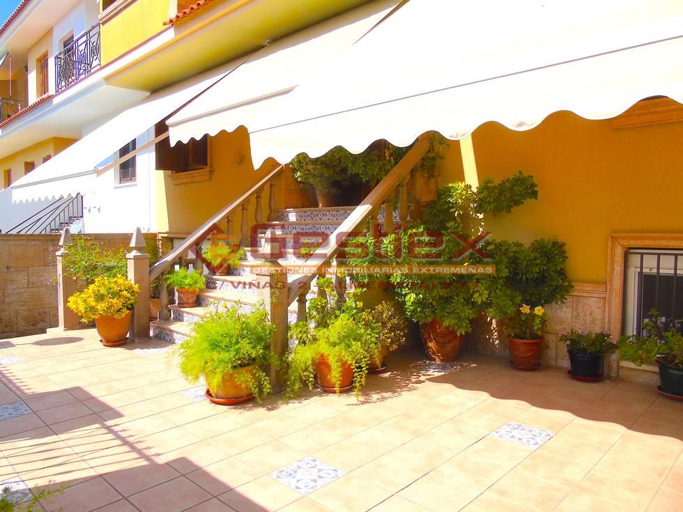 Terrace of Single-family semi-detached for sale in Almendralejo  with Air Conditioner, Heating and Parquet flooring