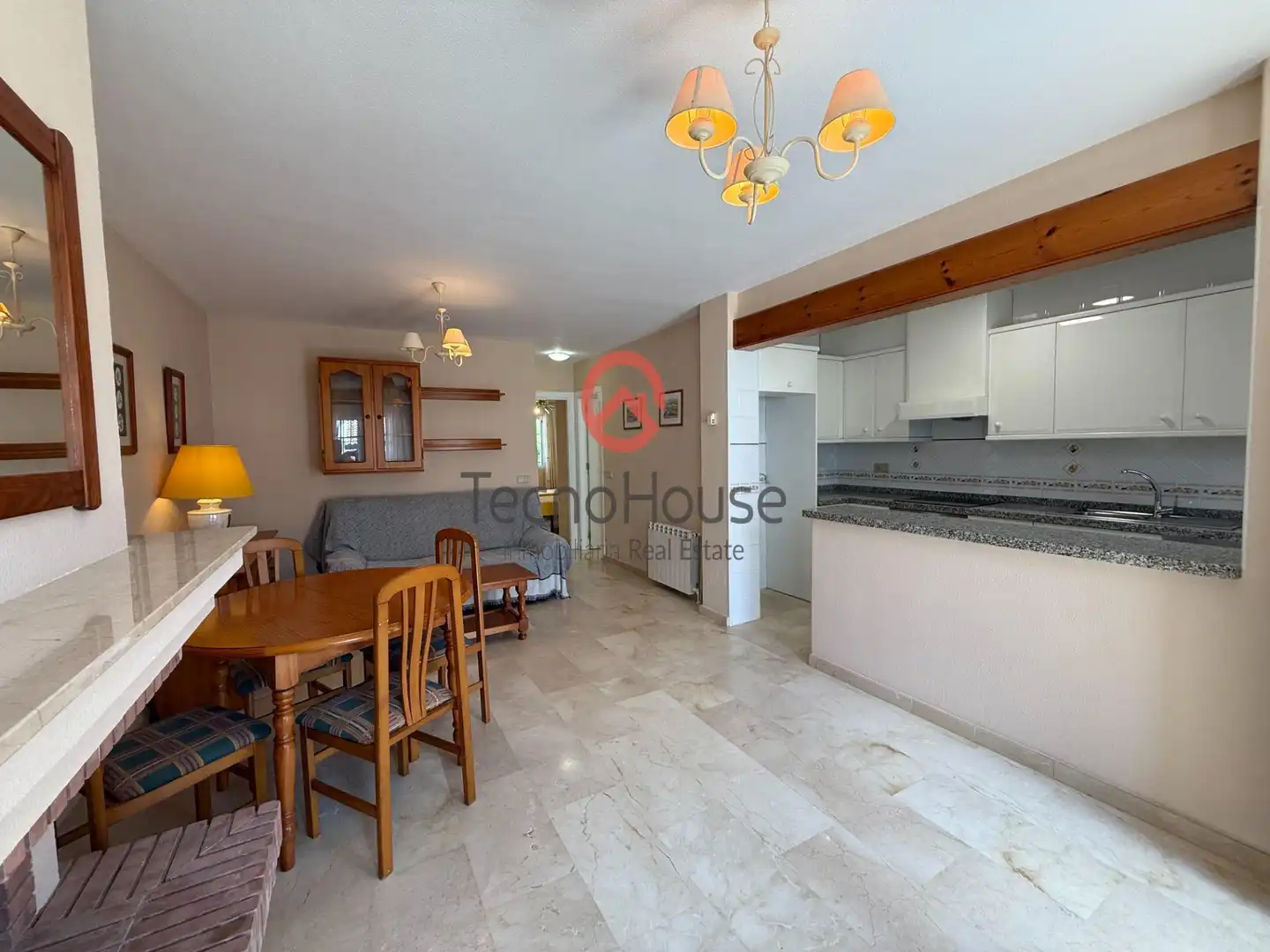Casa a schiera con piscina in vendita a Calle Canal de la Mancha-Residencial Rioja V, imagen 5