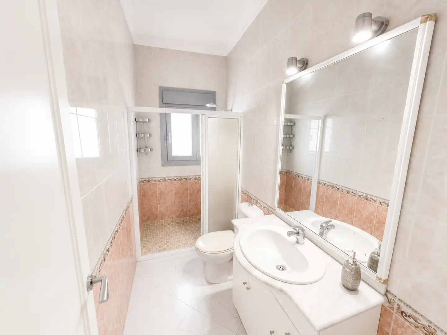 Bany de Casa o xalet en venda en Espera amb Terrassa i Traster