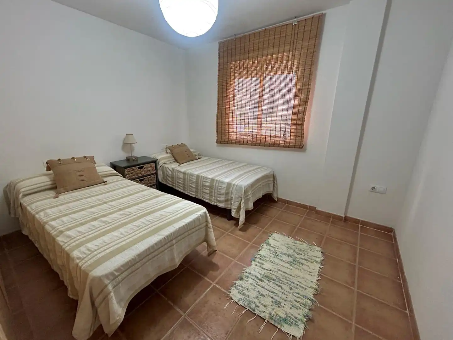 Habitación de Piso en venta en Roquetas de Mar con Terraza, Amueblado y Piscina comunitaria