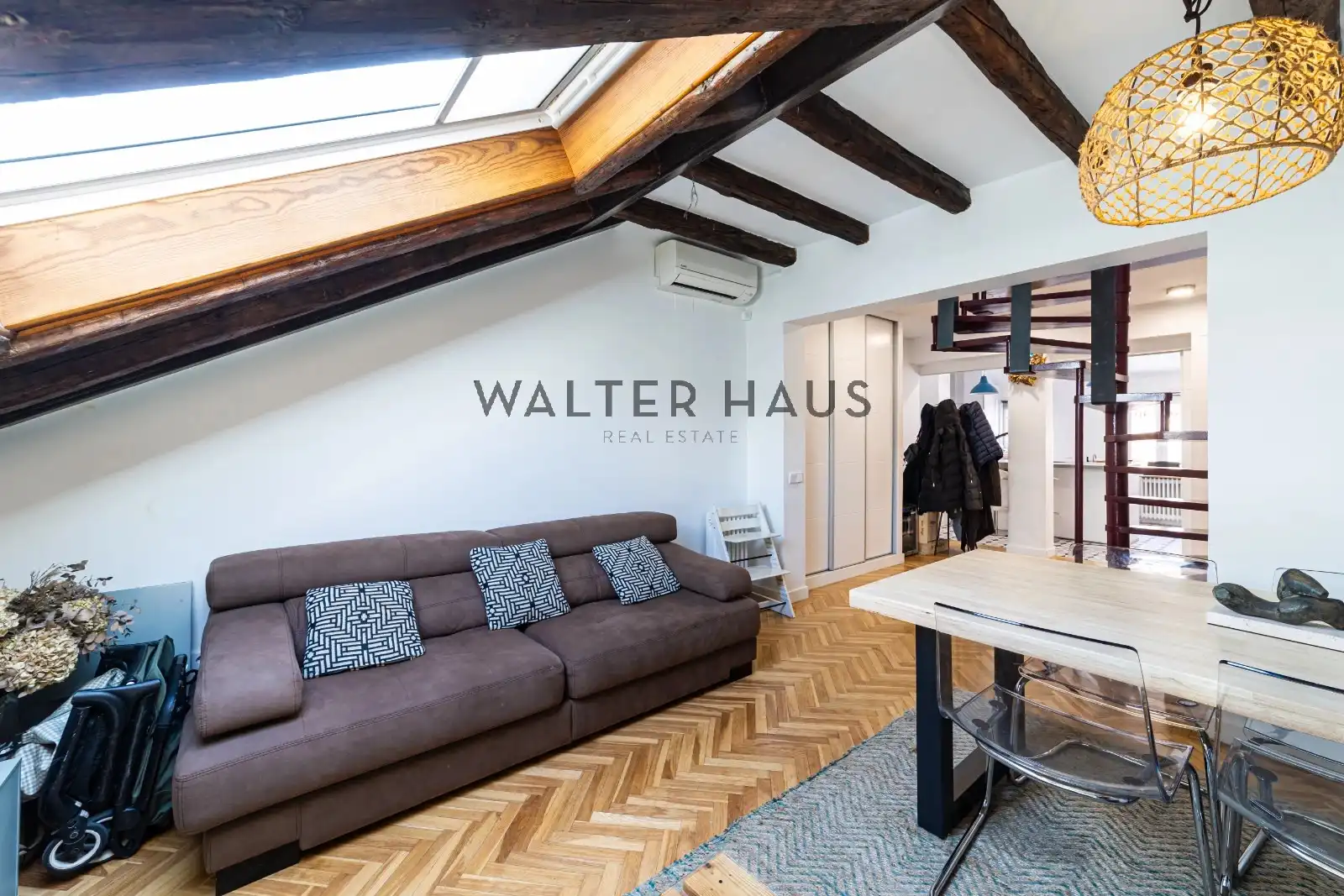 Sala de estar de Dúplex en venta en Madrid con Aire acondicionado, Calefacción y Horno