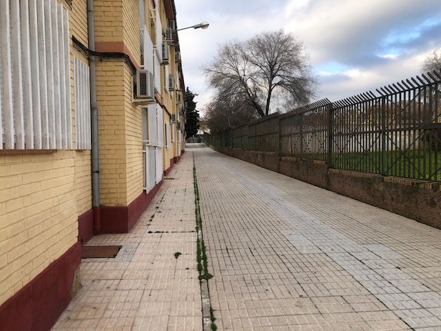 Vista exterior de Piso en venta en Linares