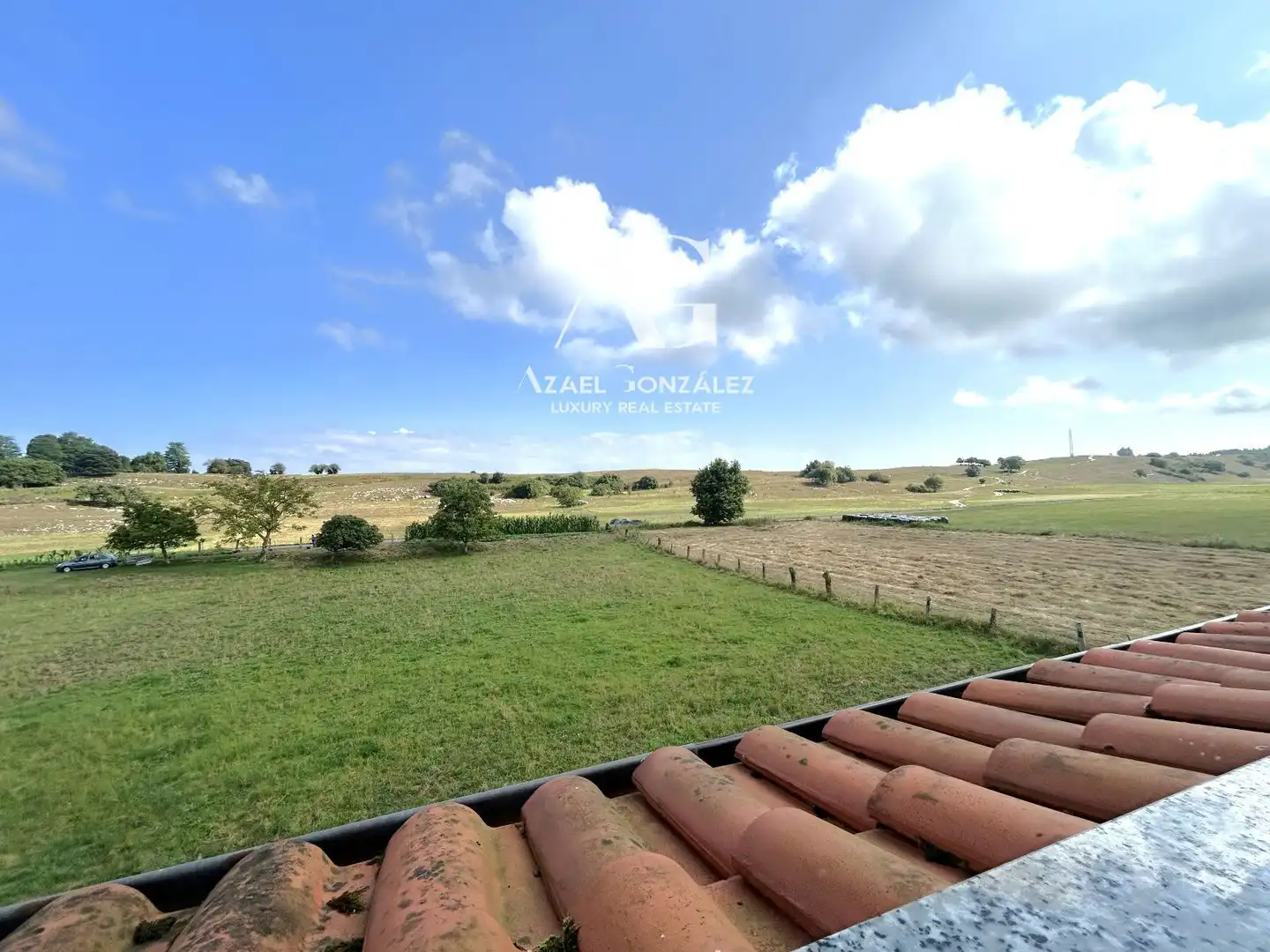 Casa adosada en venta en Val de San Vicente  con Calefacción, Terraza y Amueblado