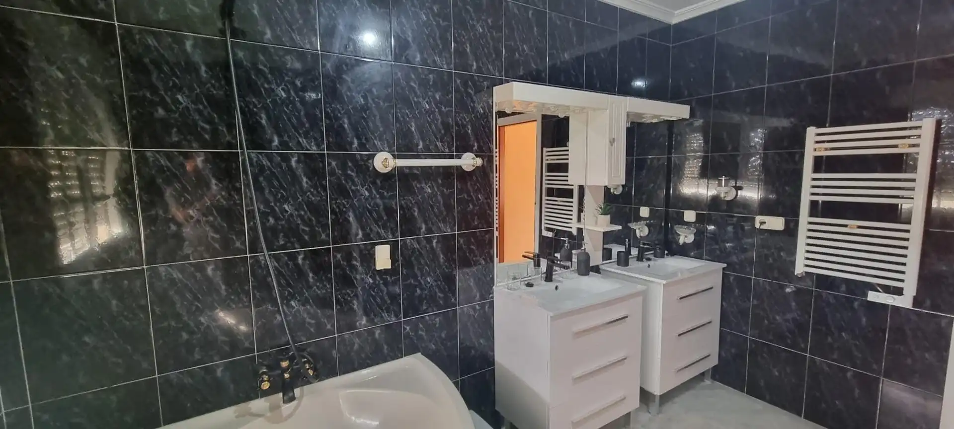 Bathroom of Houses for sale in Algeciras
