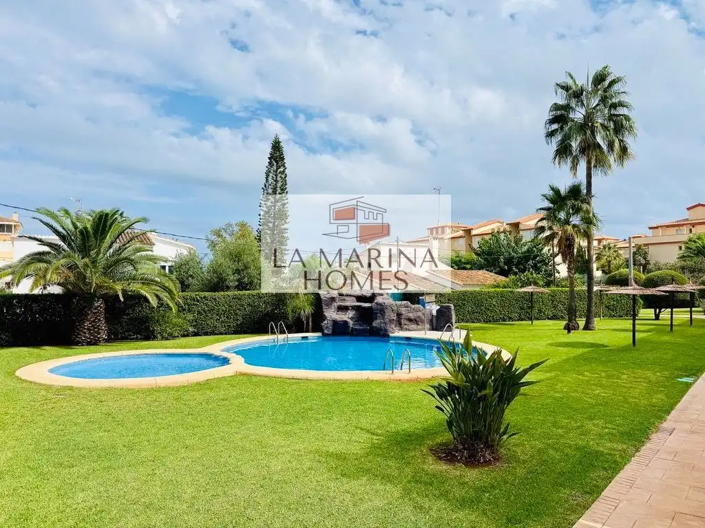Apartamento con piscina en venta en Las Marinas / Les Marines, imagen 43