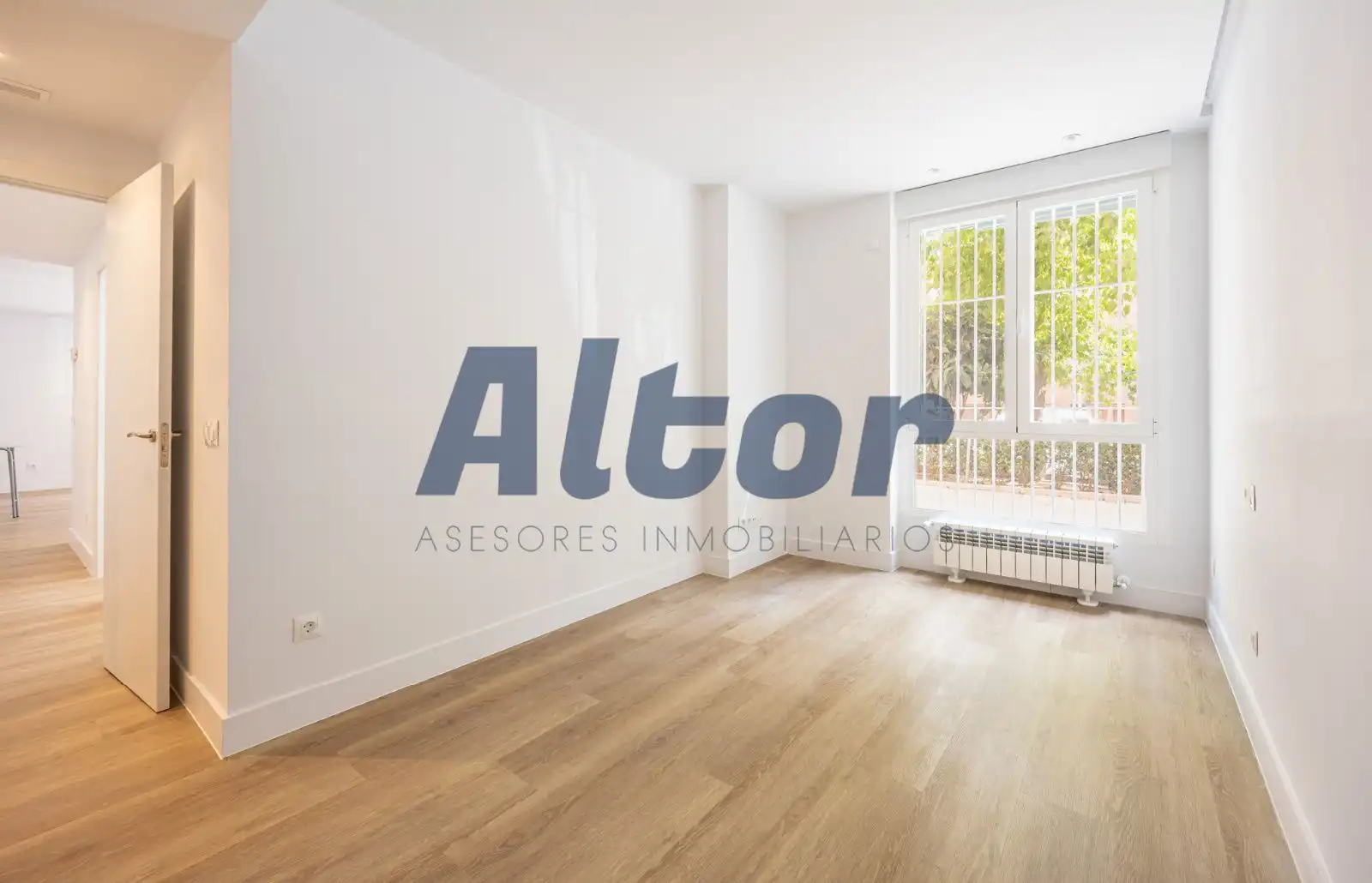 Bedroom of Flat for sale in Madrid  with Air Conditioner and Heating